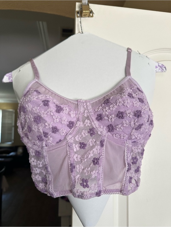 SHEIN Tops - Lilac Floral Lace Bustier Crop Top